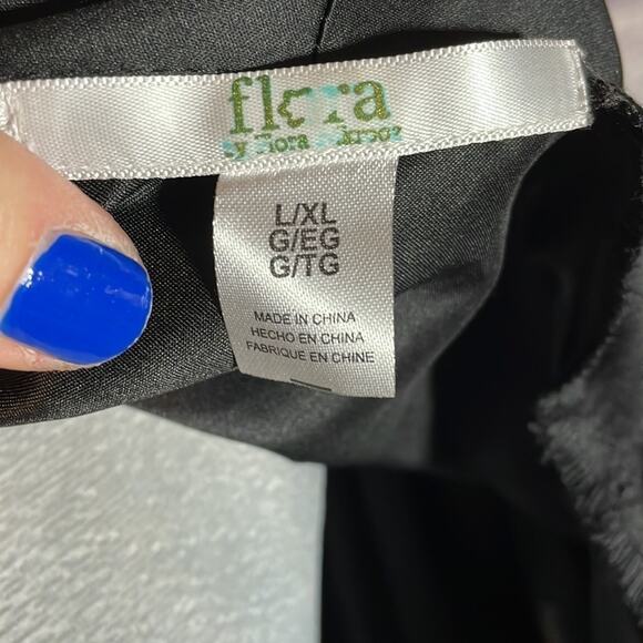 Flora embroidered satin robe - Picture 5 of 7